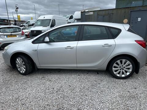 Vauxhall Astra 2010 Model Silver Color